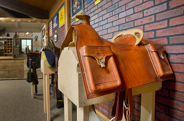 brown leather horse saddle 